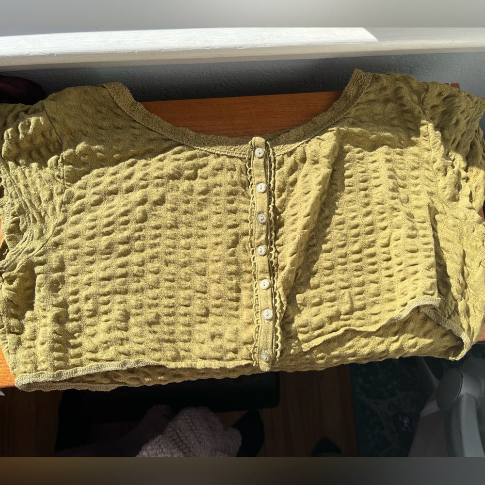 Peasant crop top